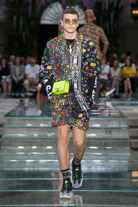 Versace Spring/Summer 2019 Men's Runway Show 